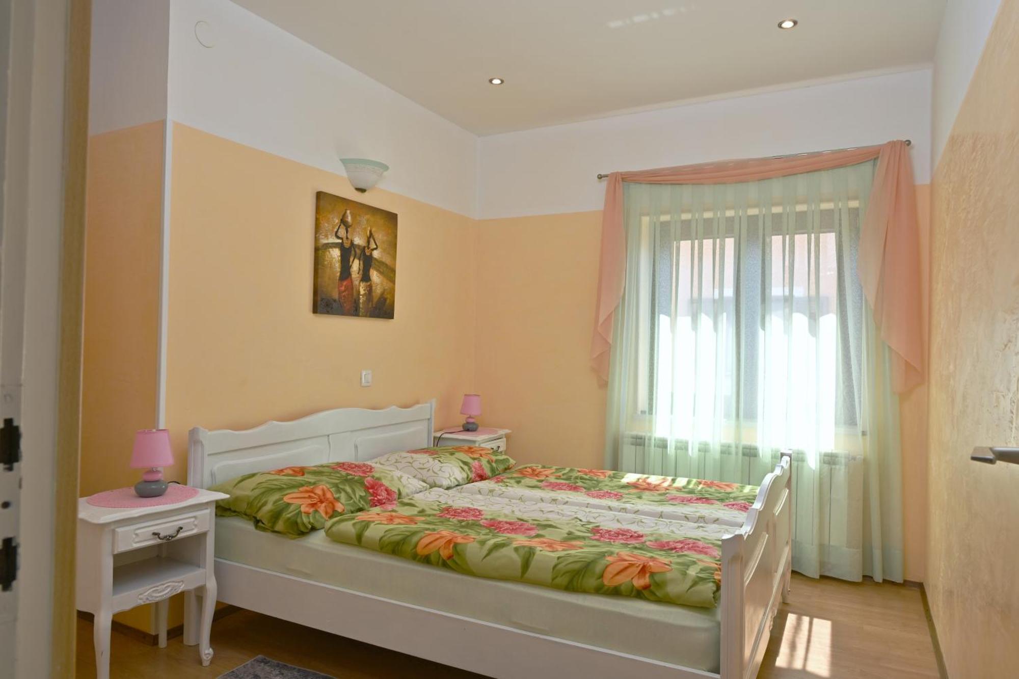 Apartments Ruza 乌马格 外观 照片