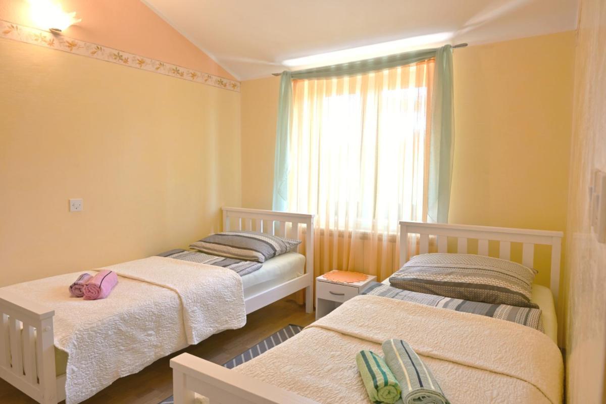 Apartments Ruza 乌马格 外观 照片