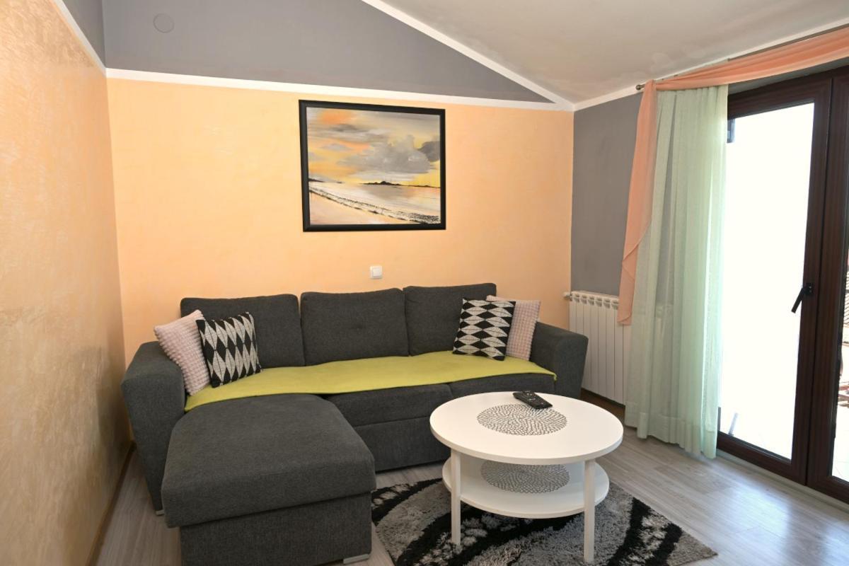 Apartments Ruza 乌马格 外观 照片